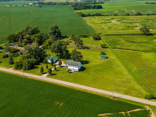 7882 Glaze Road, NE, New Holland, OH 43145