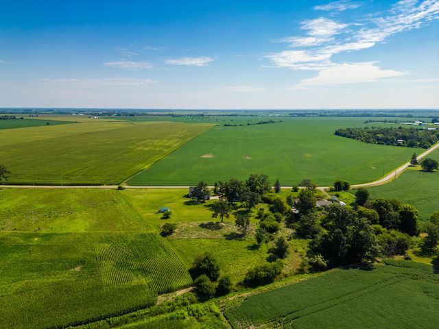 7882 Glaze Road, NE, New Holland, OH 43145