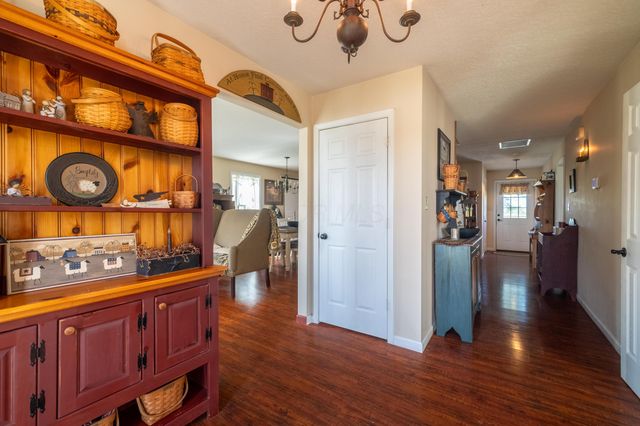 7882 Glaze Road, NE, New Holland, OH 43145