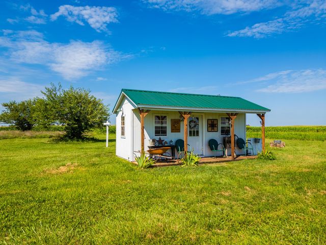 7882 Glaze Road, NE, New Holland, OH 43145
