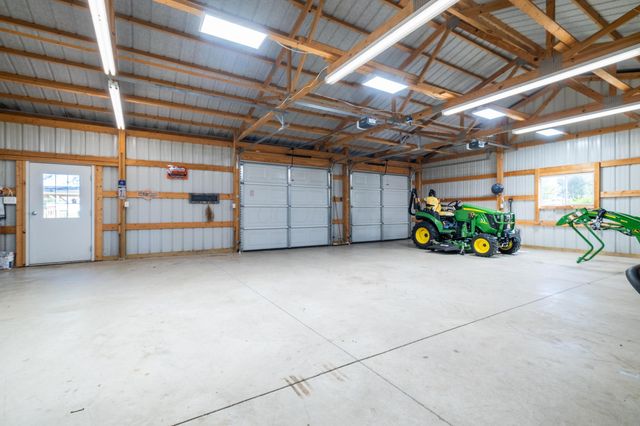 7882 Glaze Road, NE, New Holland, OH 43145