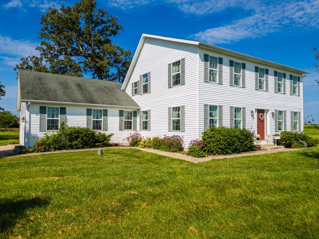 7882 Glaze Road, NE, New Holland, OH 43145