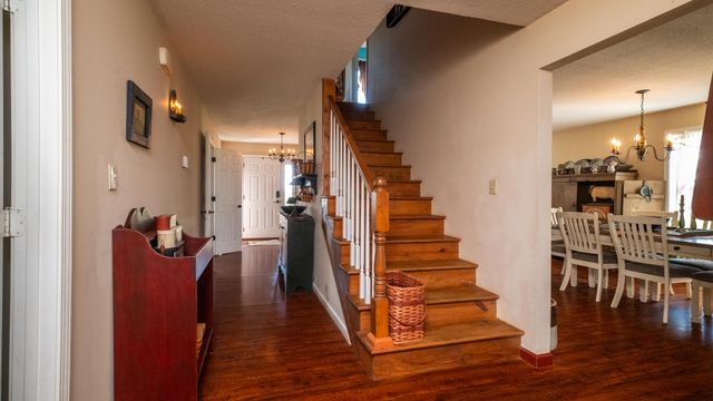 7882 Glaze Road, NE, New Holland, OH 43145