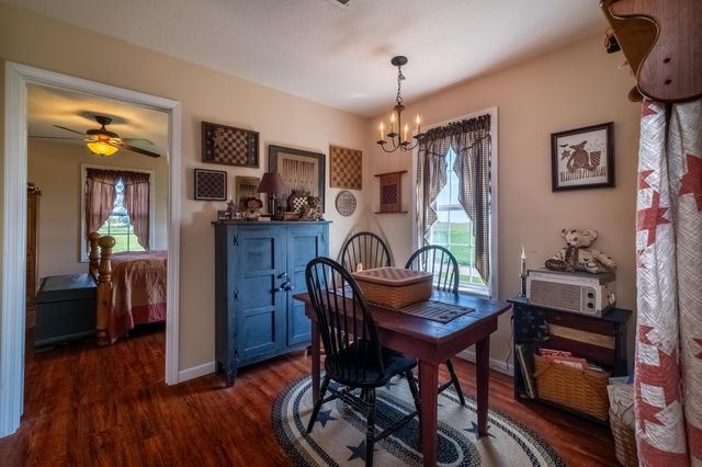 7882 Glaze Road, NE, New Holland, OH 43145