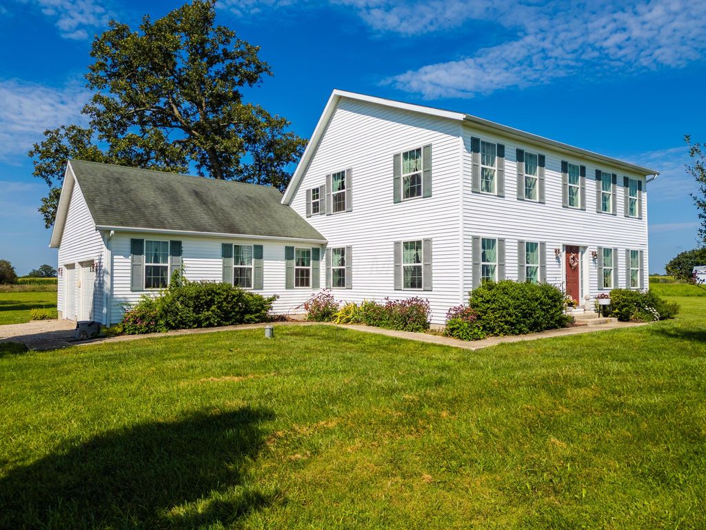 7882 Glaze Road, NE, New Holland, OH 43145