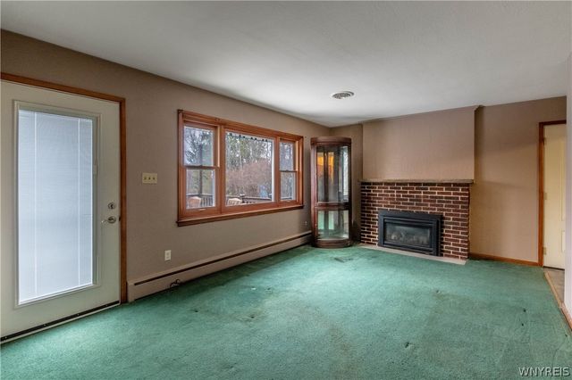 7529 Valley Circle Lane, Boston, NY 14075