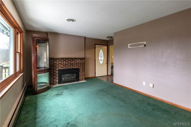 7529 Valley Circle Lane, Boston, NY 14075