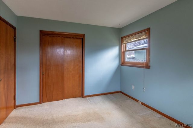 7529 Valley Circle Lane, Boston, NY 14075