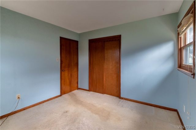 7529 Valley Circle Lane, Boston, NY 14075