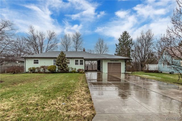 7529 Valley Circle Lane, Boston, NY 14075