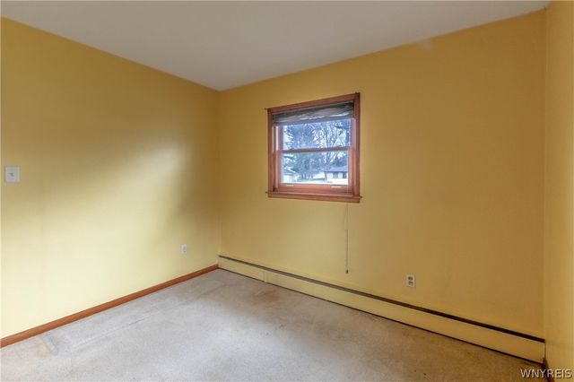 7529 Valley Circle Lane, Boston, NY 14075