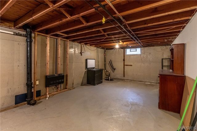 7529 Valley Circle Lane, Boston, NY 14075