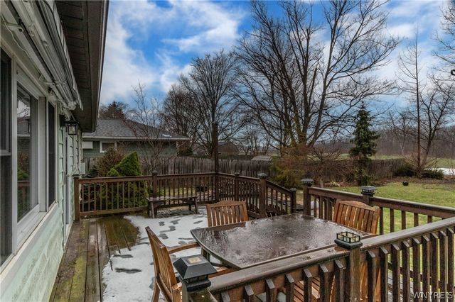 7529 Valley Circle Lane, Boston, NY 14075