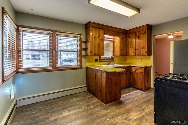 7529 Valley Circle Lane, Boston, NY 14075