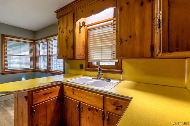 7529 Valley Circle Lane, Boston, NY 14075