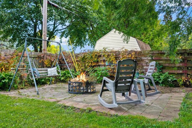 2112 N OWAISSA STREET, Appleton, WI 54911