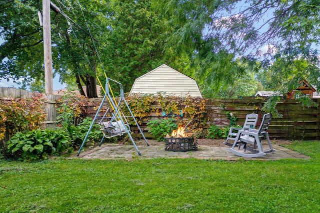 2112 N OWAISSA STREET, Appleton, WI 54911