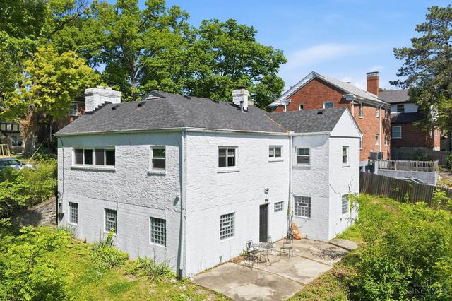2400 Homestead Place, Cincinnati, OH 45211