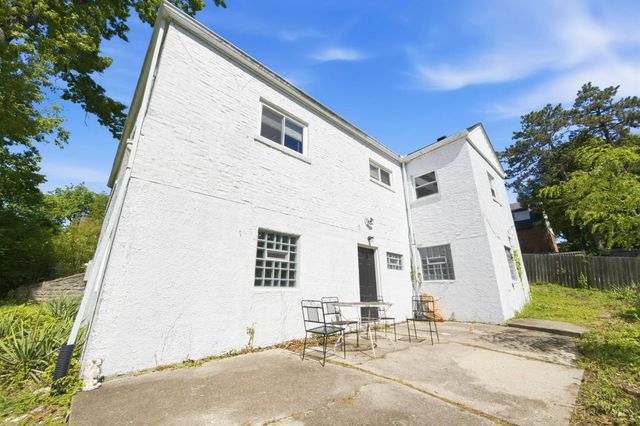 2400 Homestead Place, Cincinnati, OH 45211