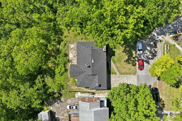 2400 Homestead Place, Cincinnati, OH 45211