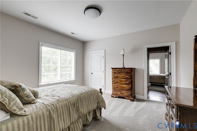 1978 Farnborough Dr, Midlothian, VA 23112