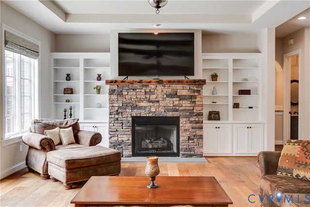 1978 Farnborough Dr, Midlothian, VA 23112