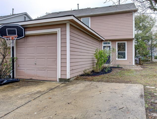 6249 Negley B, Kyle, TX 78640