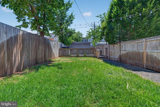 117 RHODE ISLAND AVE NE, Washington, DC 20002