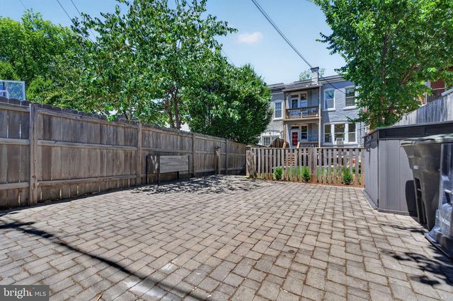 117 RHODE ISLAND AVE NE, Washington, DC 20002