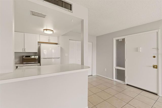 574 ORANGE DRIVE 76, Altamonte Springs, FL 32701