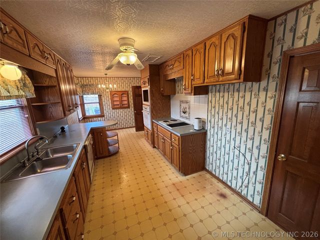 504 N D Avenue, Cleveland, OK 74020