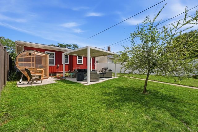 5752 23rd Avenue S, Minneapolis, MN 55417