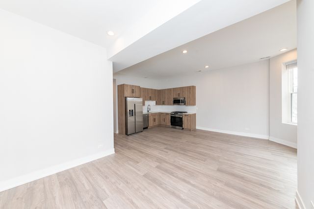 1907 S Racine Avenue 2F, Chicago, IL 60608