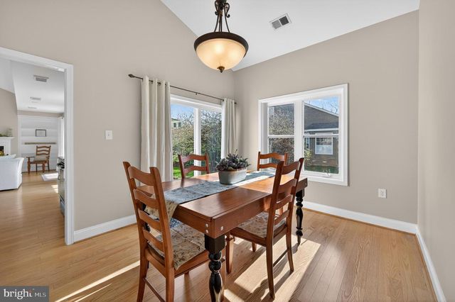 61 HARTZELL DR, Shepherdstown, WV 25443