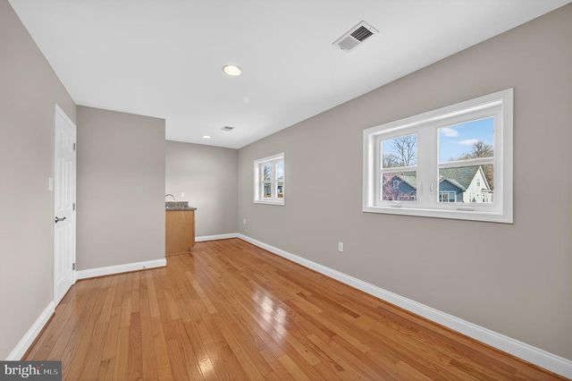 61 HARTZELL DR, Shepherdstown, WV 25443