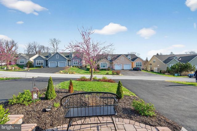 61 HARTZELL DR, Shepherdstown, WV 25443