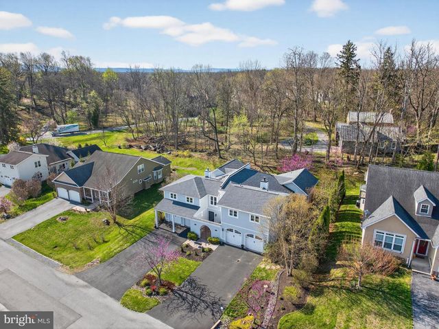 61 HARTZELL DR, Shepherdstown, WV 25443