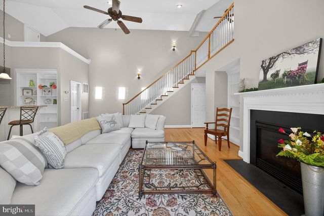 61 HARTZELL DR, Shepherdstown, WV 25443
