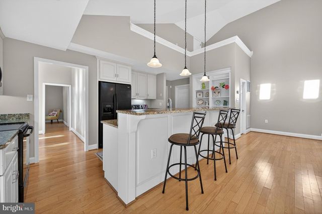 61 HARTZELL DR, Shepherdstown, WV 25443