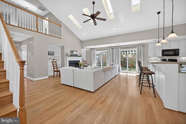 61 HARTZELL DR, Shepherdstown, WV 25443