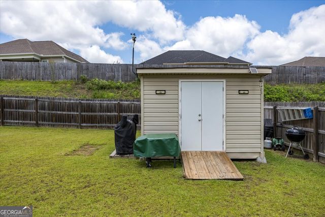 207 Creek Ridge Drive, Warner Robins, GA 31088