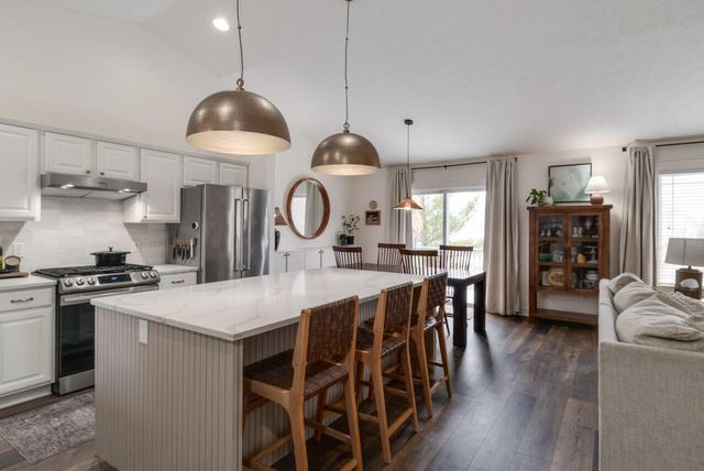 1361 S Village Circle, Kalamazoo, MI 49009