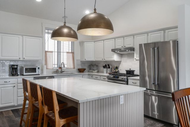 1361 S Village Circle, Kalamazoo, MI 49009