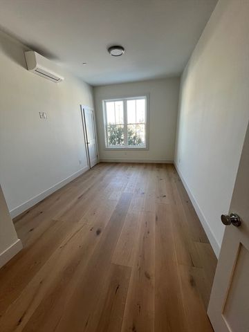 105 Sea Street 202, Quincy, MA 02169