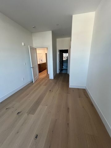 105 Sea Street 202, Quincy, MA 02169