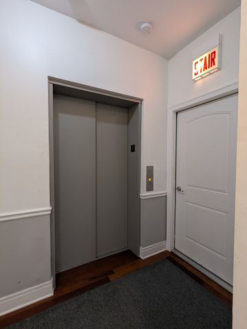 2224 W Touhy Avenue 2, Chicago, IL 60645