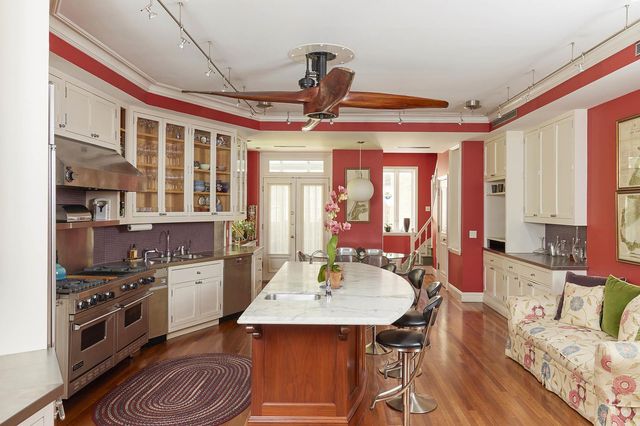 9 E 88th Street, New York City, NY 10128