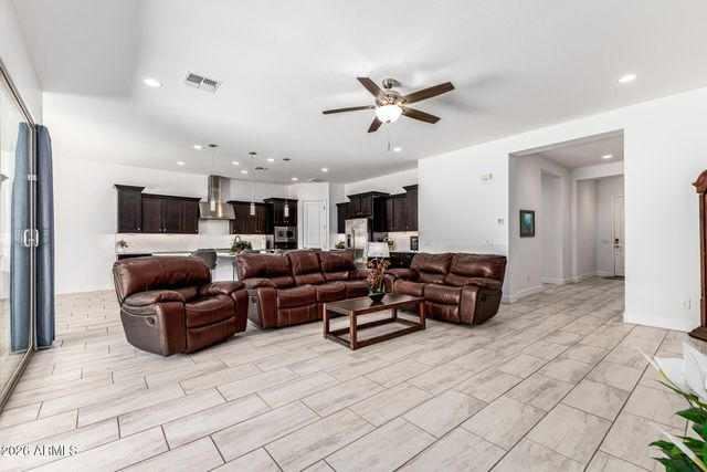 9843 E RUBIDIUM Avenue, Mesa, AZ 85212