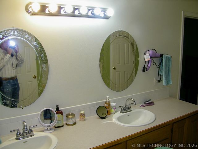 405362 E 1235 Road, Eufaula, OK 74432
