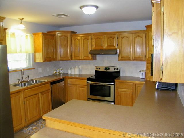 405362 E 1235 Road, Eufaula, OK 74432